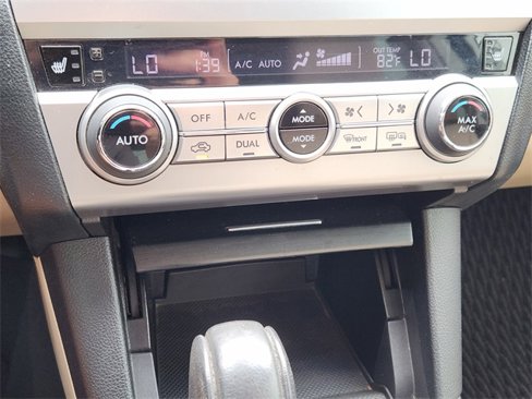 Used 2016 Subaru Outback 3.6R Limited image 19