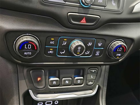 Used 2021 GMC Terrain SLE w/ Driver Convenience Package image 23