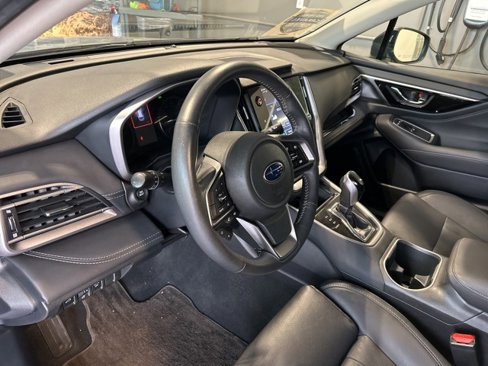 Used 2020 Subaru Outback Limited image 2