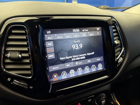Used 2020 Jeep Compass Limited image 18