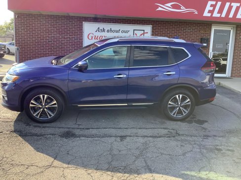 Used 2018 Nissan Rogue SL image 2