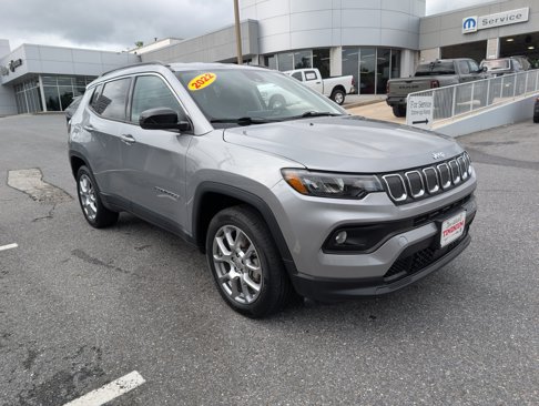 Used 2022 Jeep Compass Latitude image 30