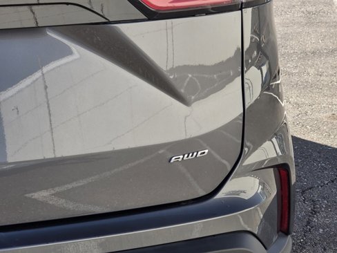 Used 2024 Ford Edge Titanium image 11