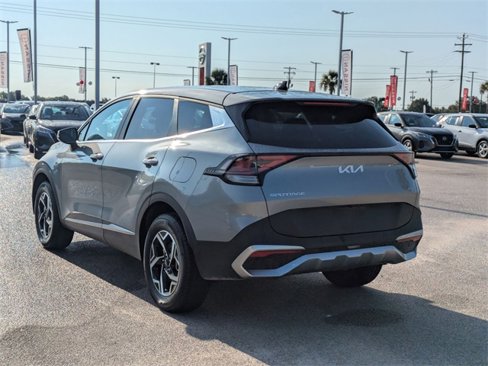 Used 2023 Kia Sportage LX image 5