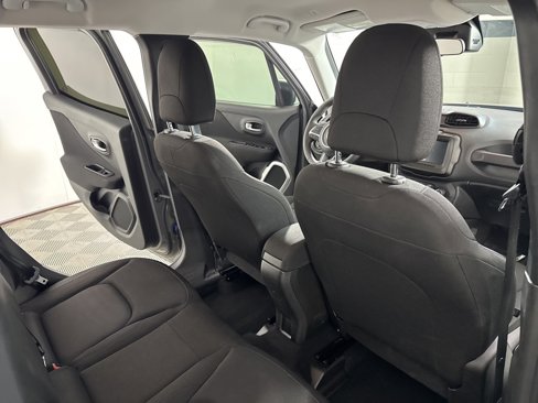 Used 2021 Jeep Renegade Sport image 22