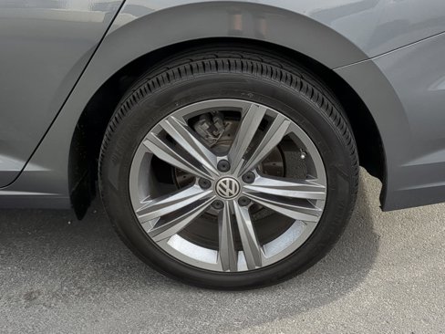Used 2019 Volkswagen Jetta R-Line image 12