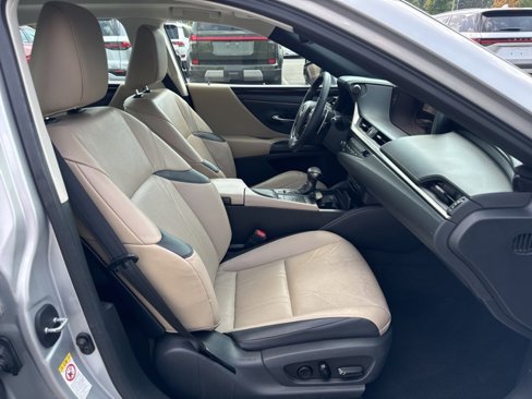 Used 2019 Lexus ES 350 Luxury image 13
