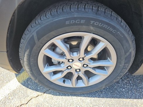 Used 2023 GMC Terrain SLT image 22