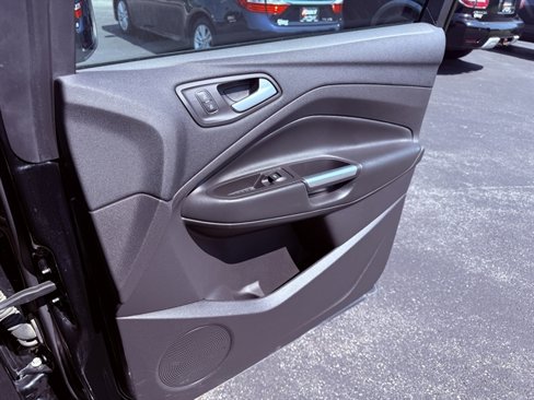 Used 2018 Ford Escape SE w/ SE Sport Appearance Package image 43