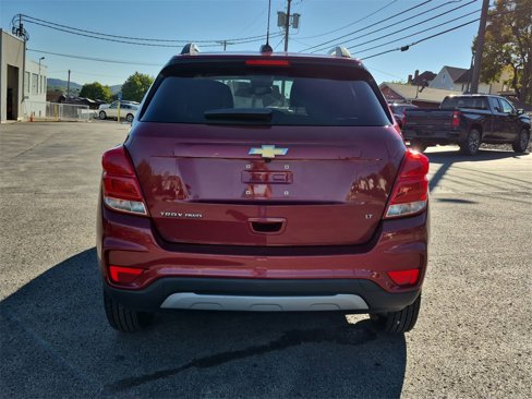 Used 2018 Chevrolet Trax LT w/ LT Convenience Package image 14