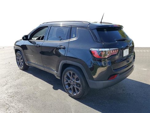 Used 2021 Jeep Compass Latitude image 3