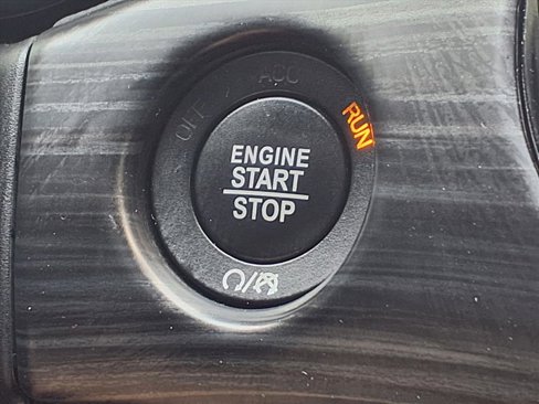 Used 2019 Jeep Grand Cherokee Altitude image 10