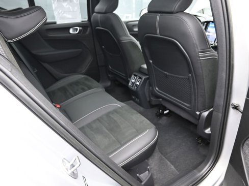 Certified 2023 Volvo XC40 Recharge Ultimate image 37
