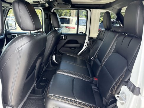Used 2021 Jeep Wrangler Unlimited Sahara image 10