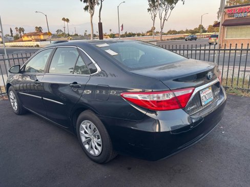 Used 2017 Toyota Camry LE image 2