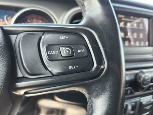 Used 2022 Jeep Wrangler Willys image 21