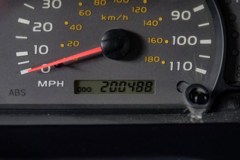 Used 2004 Toyota Sequoia SR5 image 18