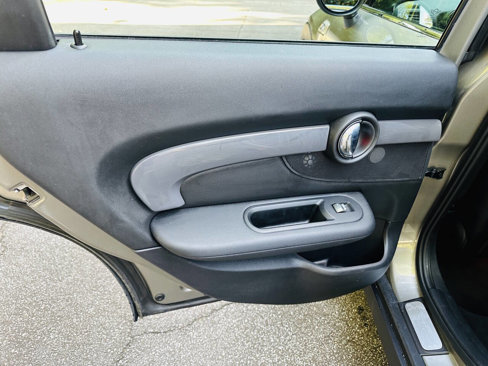Used 2016 MINI Cooper Clubman S image 31