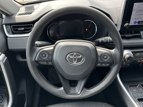 Used 2024 Toyota RAV4 XLE image 25