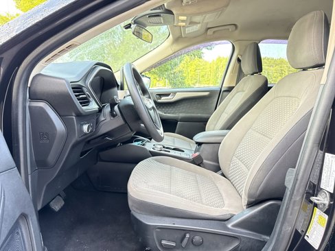Used 2020 Ford Escape SE image 11
