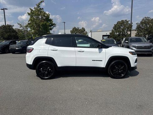 Used 2023 Jeep Compass Altitude w/ Sun and Sound Group image 4
