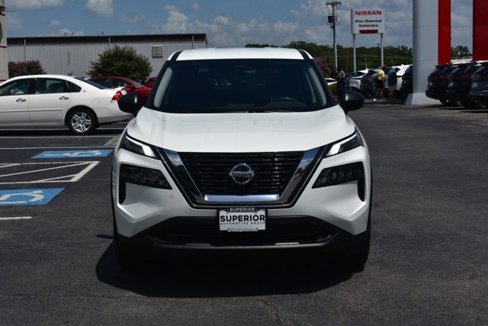 Used 2021 Nissan Rogue S image 2