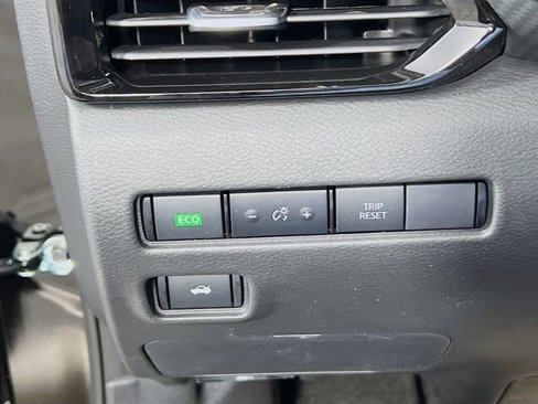 New 2025 Nissan Sentra SV w/ All-Weather Package image 9