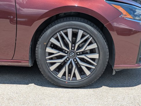 Used 2023 Nissan Altima 2.5 SV image 12