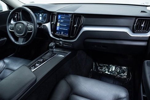 Used 2020 Volvo XC60 T6 Momentum image 28