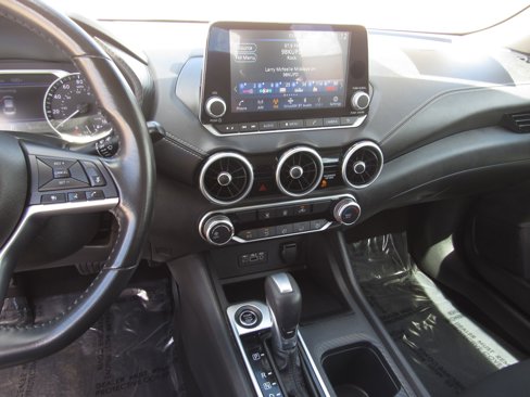 Used 2022 Nissan Sentra SV image 16