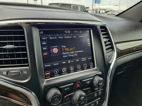 Used 2018 Jeep Grand Cherokee Overland image 17