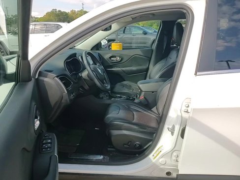 Used 2019 Jeep Cherokee Limited image 13