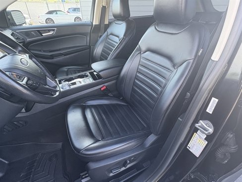 Used 2020 Ford Edge SEL image 23
