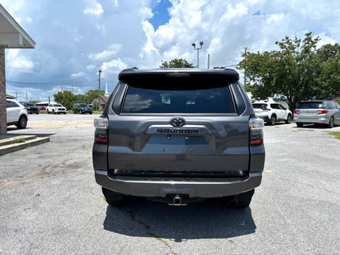 Used 2022 Toyota 4Runner SR5 Premium image 6
