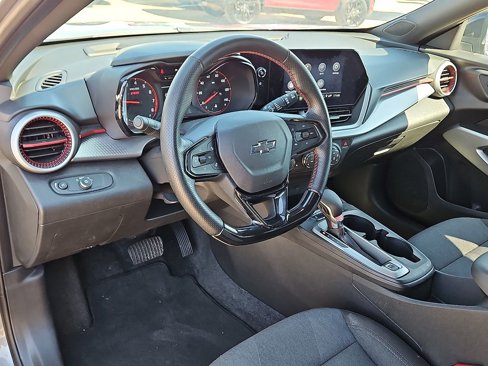 Used 2024 Chevrolet Trax RS w/ Driver Confidence Package image 11