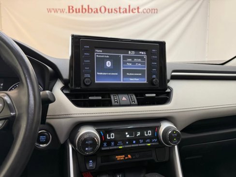 Used 2019 Toyota RAV4 XLE Premium image 8