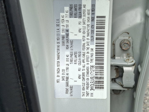 Used 2020 Toyota Yaris LE image 27