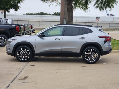 Used 2025 Chevrolet Trax RS image 4