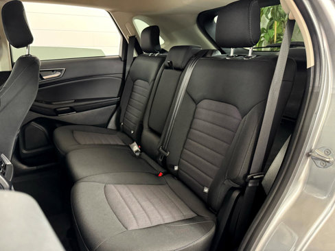 Used 2022 Ford Edge SE image 29