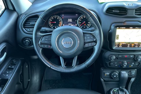 Used 2018 Jeep Renegade Altitude w/ UConnect 8.4 Nav Group image 11