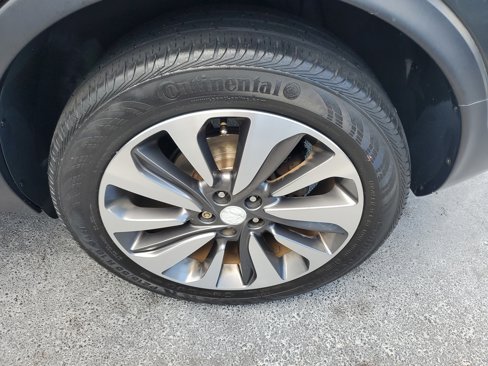 Used 2017 Buick Encore Essence image 3