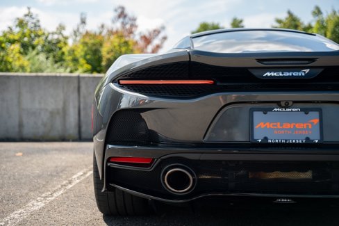 Used 2022 McLaren GT image 27