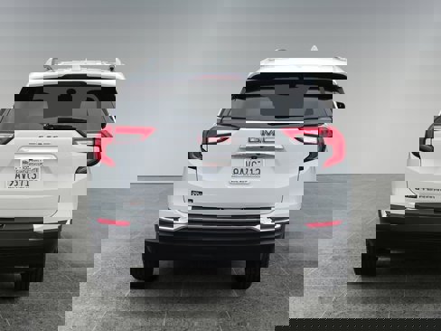 Used 2022 GMC Terrain SLT image 4