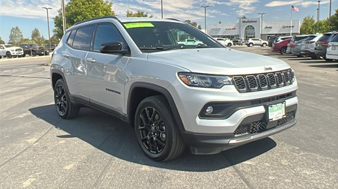 New 2025 Jeep Compass Latitude w/ Altitude Special Edition image 1