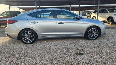 Used 2020 Hyundai Elantra Limited w/ Ultimate Package 03 image 11