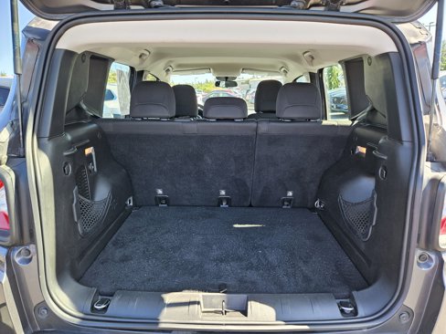 Used 2017 Jeep Renegade Sport w/ Power & Air Group image 14