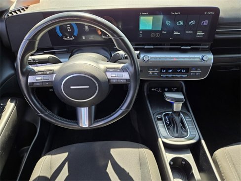 Used 2024 Hyundai Kona SEL image 13