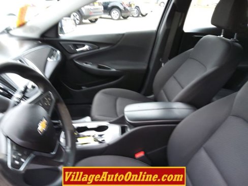 Used 2018 Chevrolet Malibu LT image 16