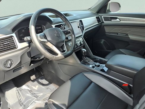 Used 2022 Volkswagen Atlas Cross Sport SE image 9
