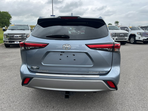 Used 2020 Toyota Highlander Platinum image 6